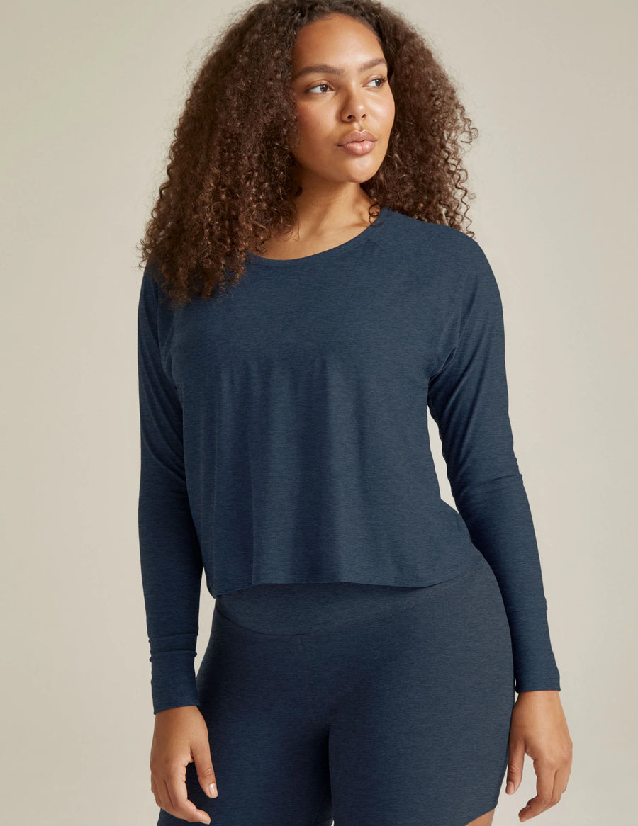 (取寄) ビヨンドヨガ レディース フェザーウェイト デイドリーマー プルオーバー Beyond Yoga women Featherweight Daydreamer Pullover Nocturnal Navy BEYOND YOGA Featherweight Daydreamer Long Sleeve Pullover