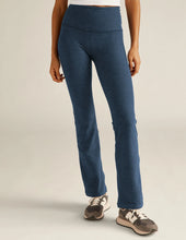 Load image into Gallery viewer, BEYOND YOGA Spacedye High Waisted Practice Pant Nocturnal Navy
