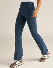 Load image into Gallery viewer, BEYOND YOGA Spacedye High Waisted Practice Pant Nocturnal Navy
