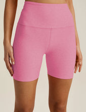 Load image into Gallery viewer, BEYOND YOGA Spacedye Keep Pace Biker Short Pink Bloom Heather
