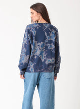 Load image into Gallery viewer, ELECTRIC AND ROSE Ronan Pullover Indigo Ice
