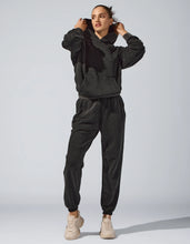 Load image into Gallery viewer, HEROINE SPORT Crawford Hoodie Carbon
