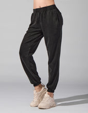 Load image into Gallery viewer, HEROINE SPORT Crawford Sweatpants Carbon
