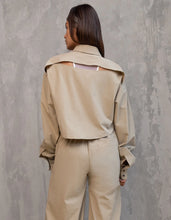 Load image into Gallery viewer, HEROINE SPORT Daja Jacket Khaki
