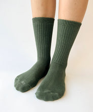 Load image into Gallery viewer, OKAYOK Dyed Cotton Socks Pine
