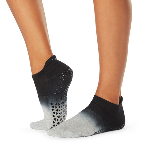 TAVI Grip Socks Savvy Ebony Ombre