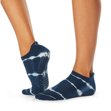 Load image into Gallery viewer, TAVI Grip Socks Savvy Indigo Wave Stripe
