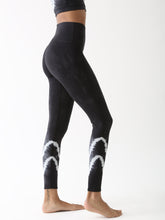 Load image into Gallery viewer, Sunset Legging - Chevron
